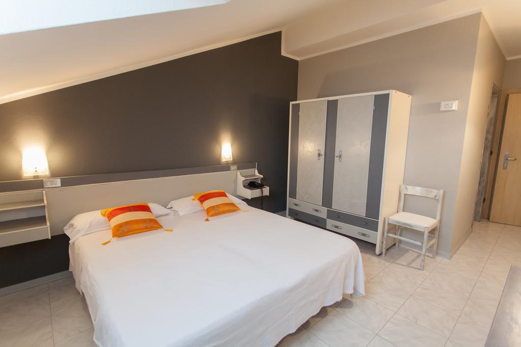 Hotel Roma 3*