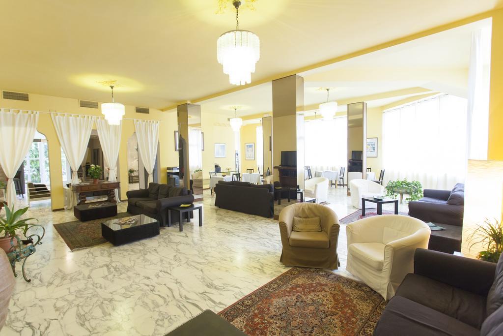 Roma Hotel 3*
